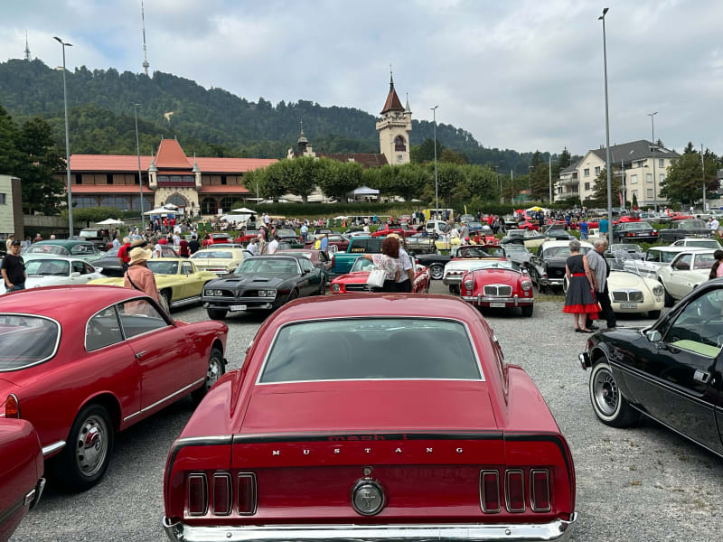 Albisgütli Classics Today with Hundreds of Classic Cars