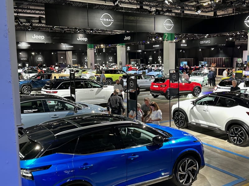 Last Chance to Visit Auto Zürich 2025 – Open Until 7 PM Today!