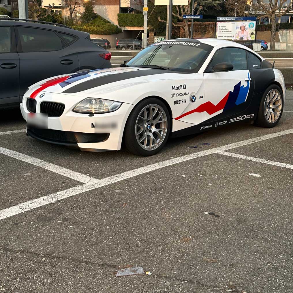 BMW Z4: Track-Ready Performance and Motorsport Flair!