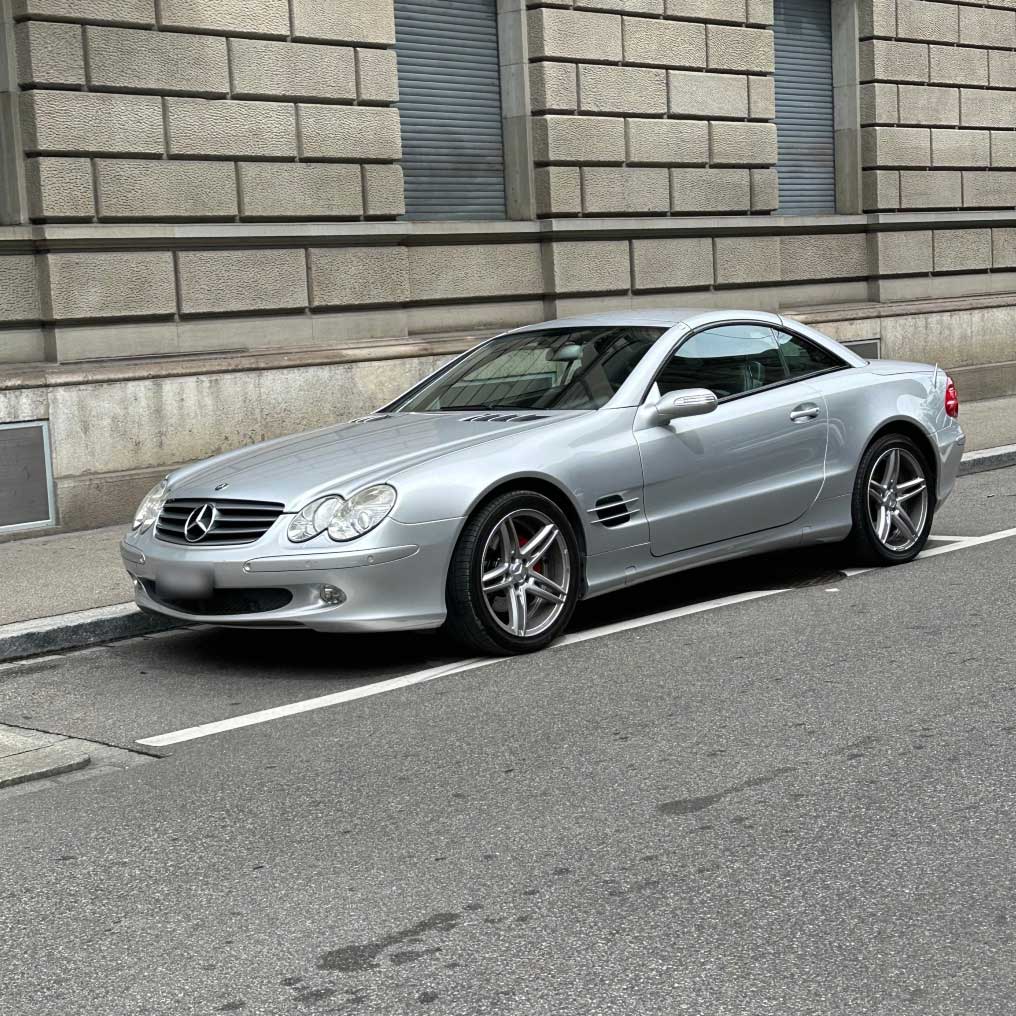 Mercedes-Benz SL R230: Timeless Elegance Meets Sporty Design