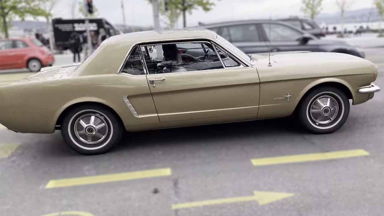 Zurich’s Classic Car Parade: Icons in Motion